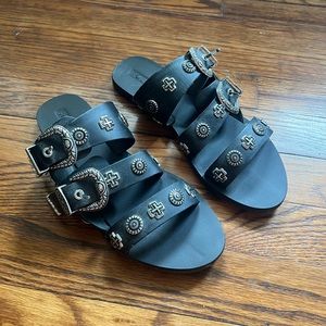 Perfect fall sandal